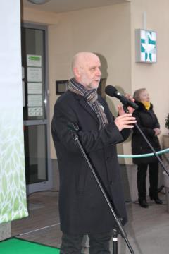 Dr. Marjan Sedej: »S strokovnim svetovanjem se bomo trudili, da bomo prebivalcem vsaj nekoliko olajšati težave, ki pestijo današnjega človeka.«