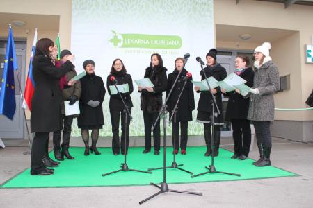 Pevke pevskega zbora Lekarne Ljubljana